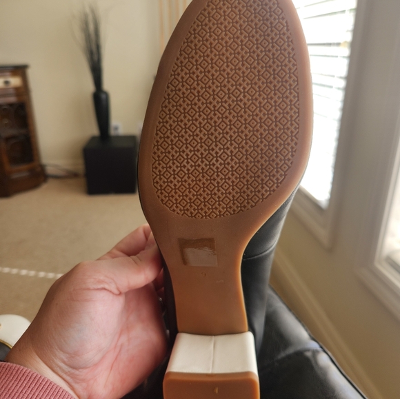 NWT Tory Burch black and white heels - Picture 7 of 9